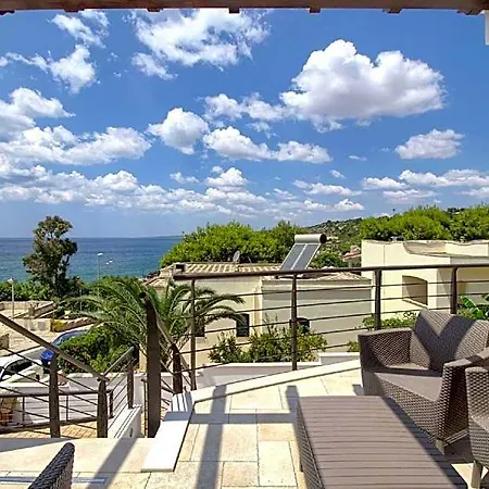 Greg Bay By Lovesud Hotel